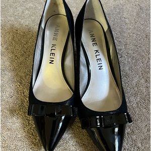 Anne Klein Women’s Black Pumps 9m